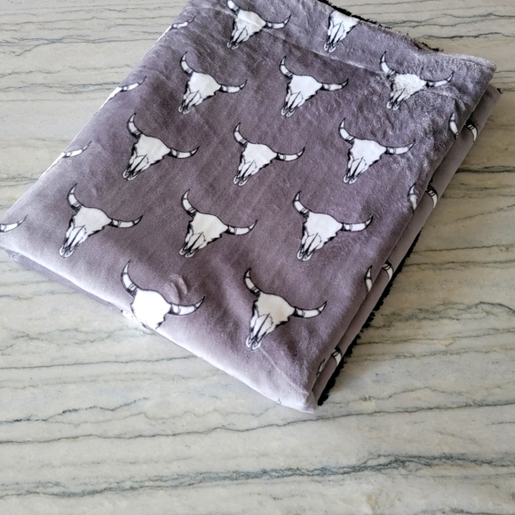 Steer Head Minky/Crush Marble Backing - Picture 7 of 7